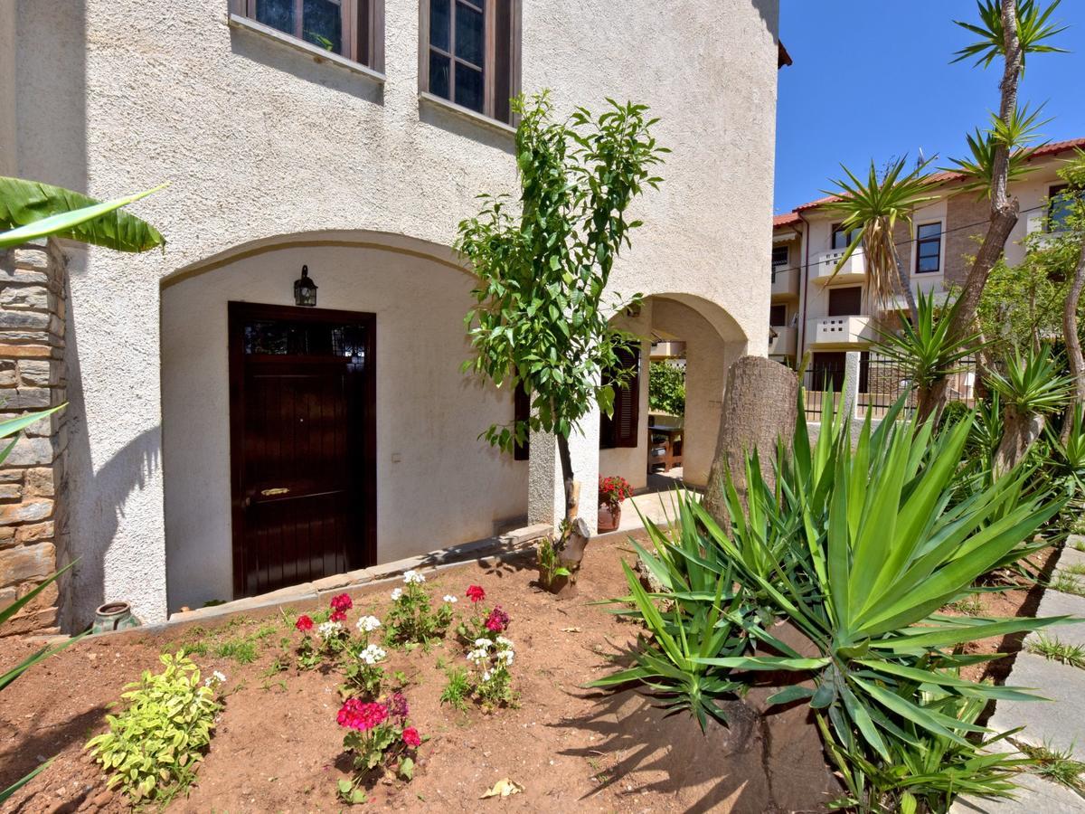 Hostal Ares Garden House - Nea Moudania Halkidiki Exterior foto